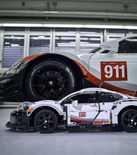 Carica l'immagine nel visualizzatore di Gallery, Porsche 911 RSR - 7aleon