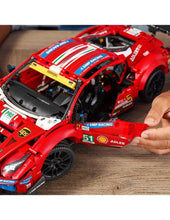 Carica l'immagine nel visualizzatore di Gallery, Ferrari 488 GTE “AF Corse #51” - 7aleon