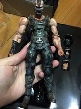 Carica l'immagine nel visualizzatore di Gallery, Bane The Dark Knight NO.2 Play Arts Kai - 7aleon