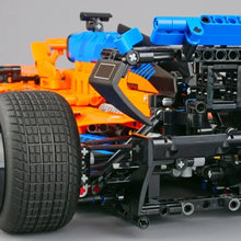 Carica l&#39;immagine nel visualizzatore di Gallery, McLaren Formula 1 Race Car
