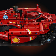 Carica l'immagine nel visualizzatore di Gallery, Ferrari SF-24
