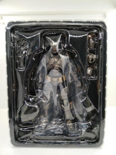 Carica l&#39;immagine nel visualizzatore di Gallery, Armored Batman Edition 2 Play Arts Kai - 7aleon
